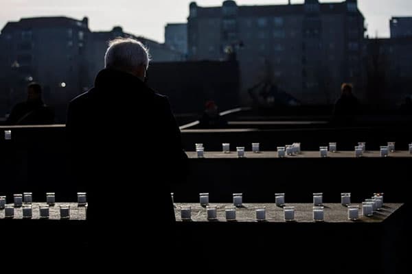 Мемориал жертвам Холокоста в Берлине осквернили антисемитскими граффити